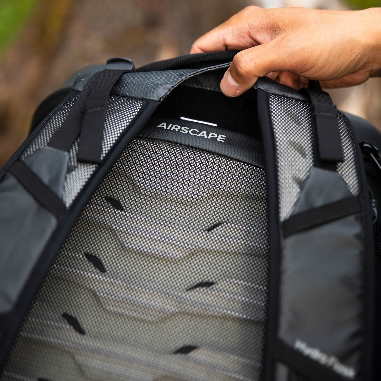 Osprey x Hydro Flask 22 L Backpack Cooler - Image 4