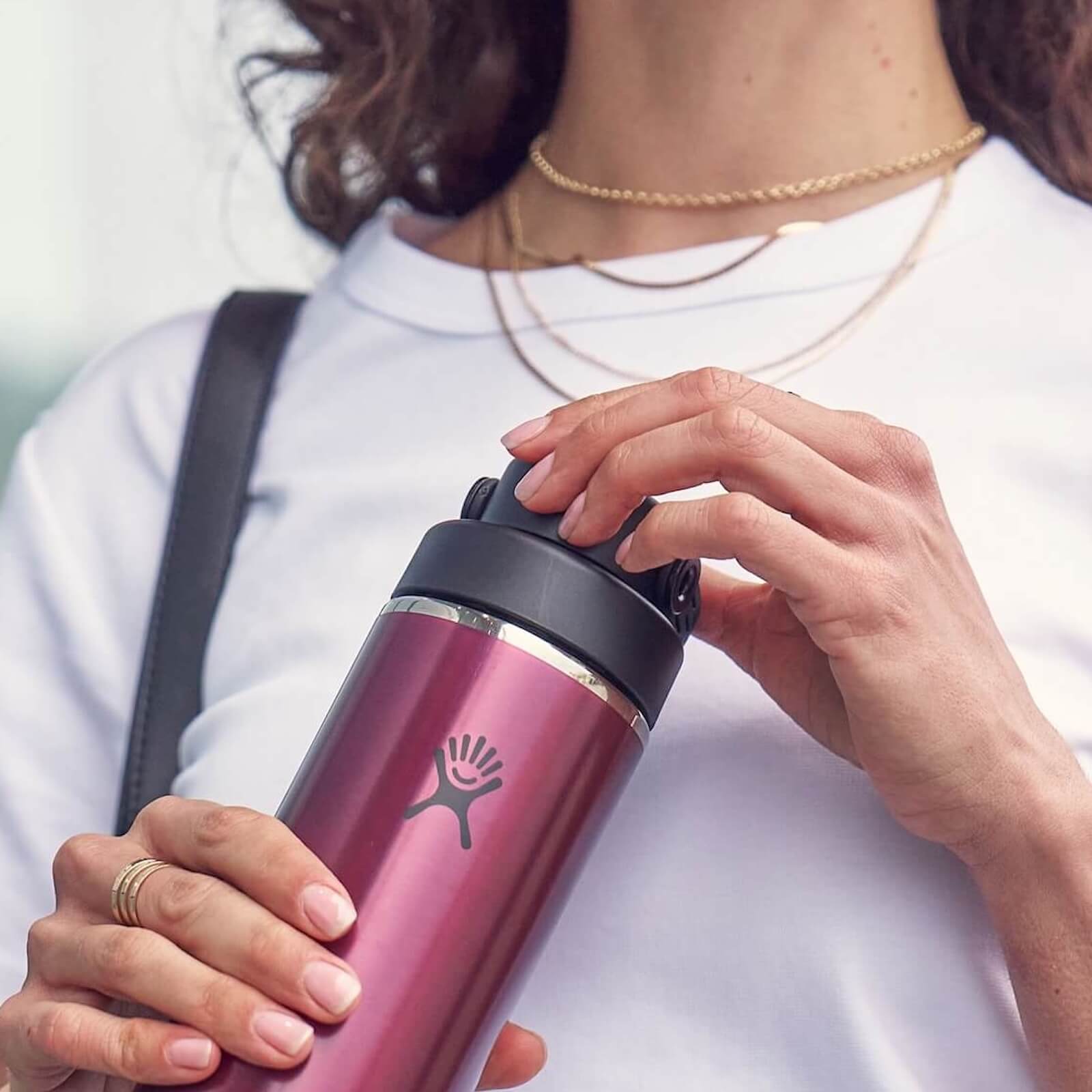 32 oz Lightweight Chug Cap Bottle - Image 4